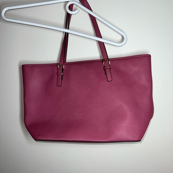 Michael Kors Fuschia Jet Set Leather Medium Tote - Picture 2 of 8